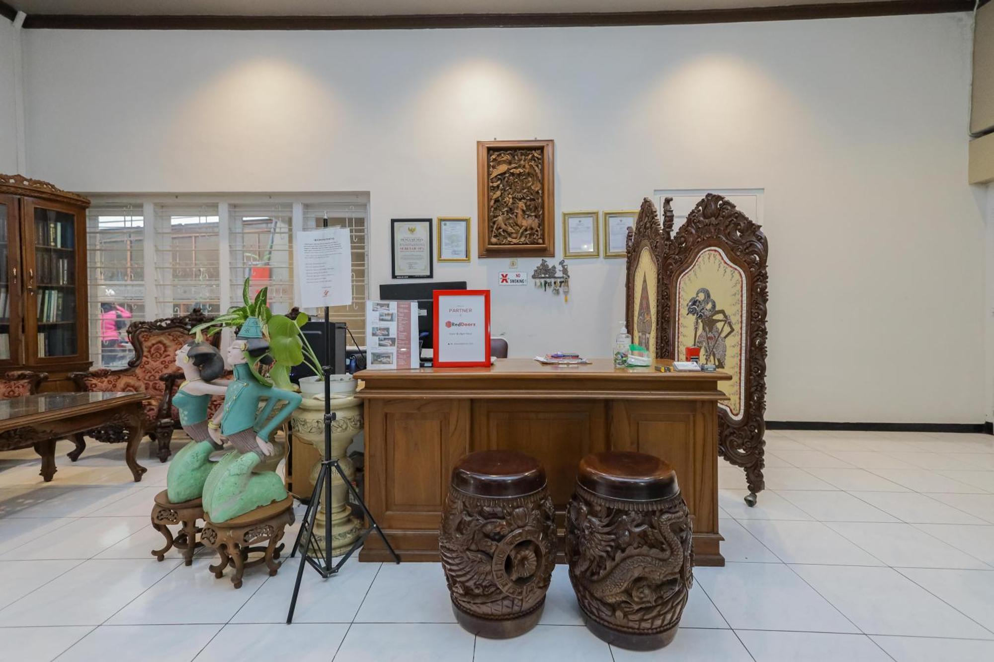 OYO 90931 Swun Stay Guest House&Coworking Space Malang Exterior foto