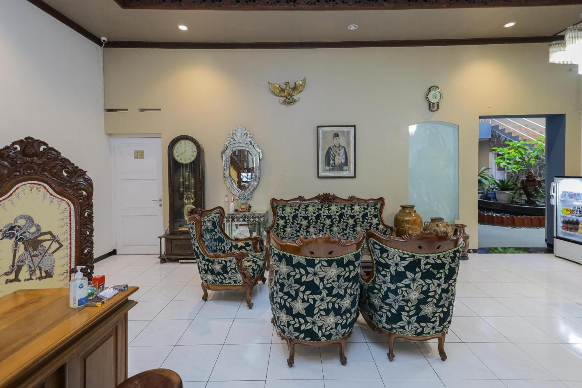 OYO 90931 Swun Stay Guest House&Coworking Space Malang Exterior foto