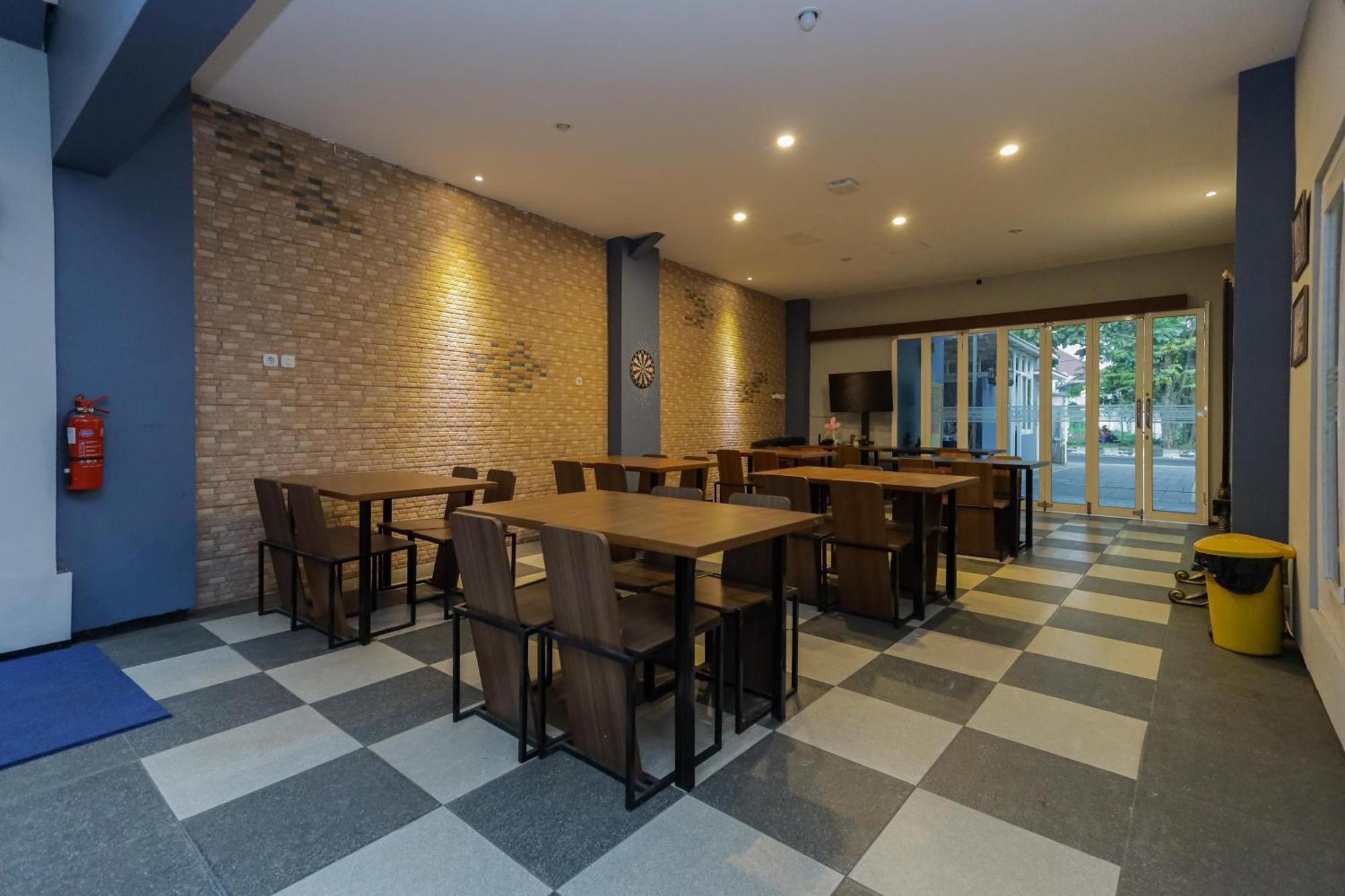 OYO 90931 Swun Stay Guest House&Coworking Space Malang Exterior foto