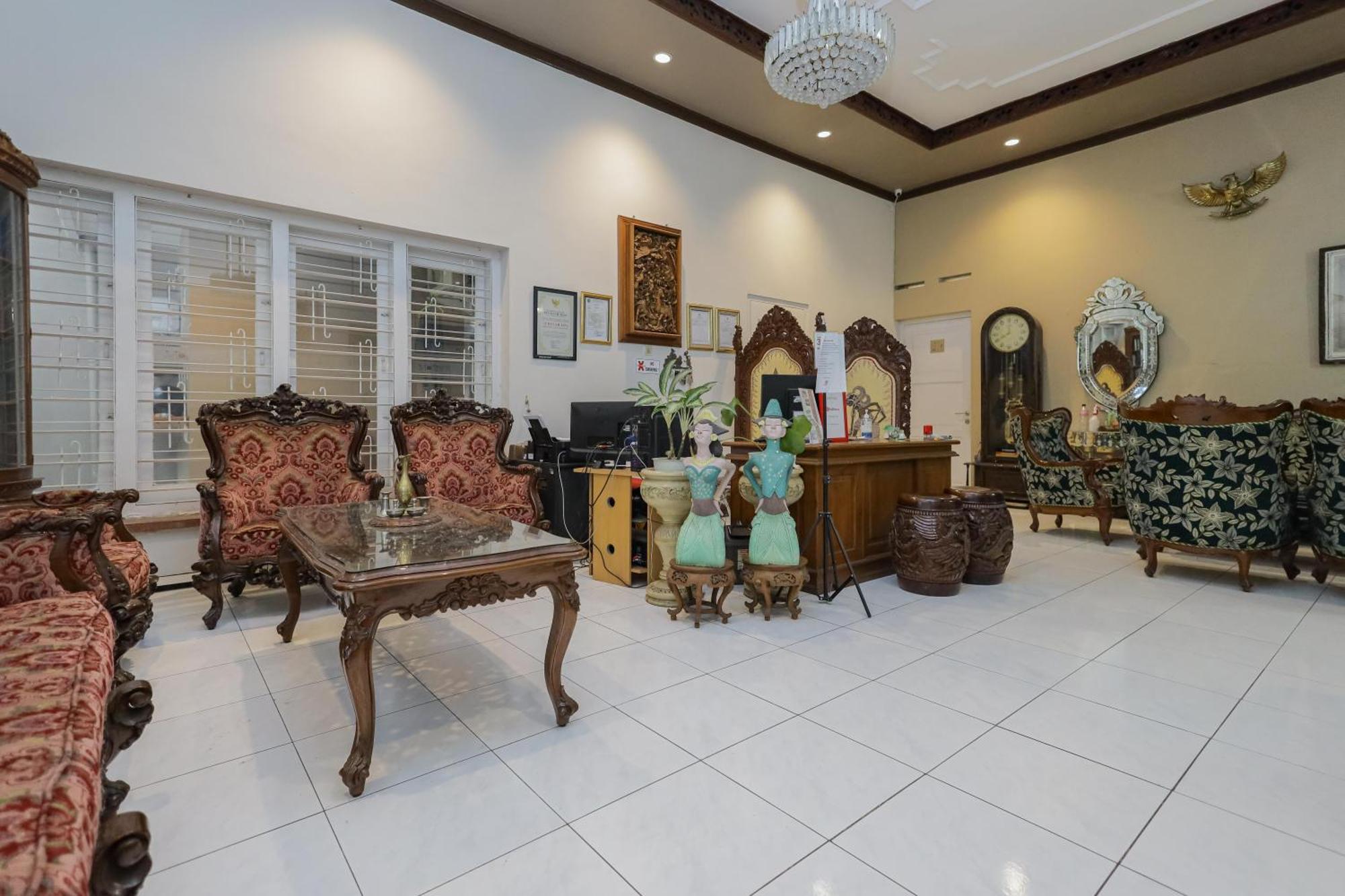 OYO 90931 Swun Stay Guest House&Coworking Space Malang Exterior foto