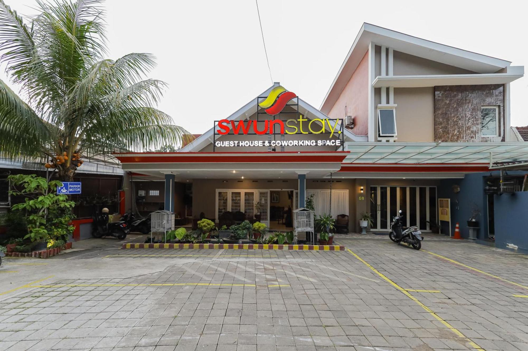 OYO 90931 Swun Stay Guest House&Coworking Space Malang Exterior foto
