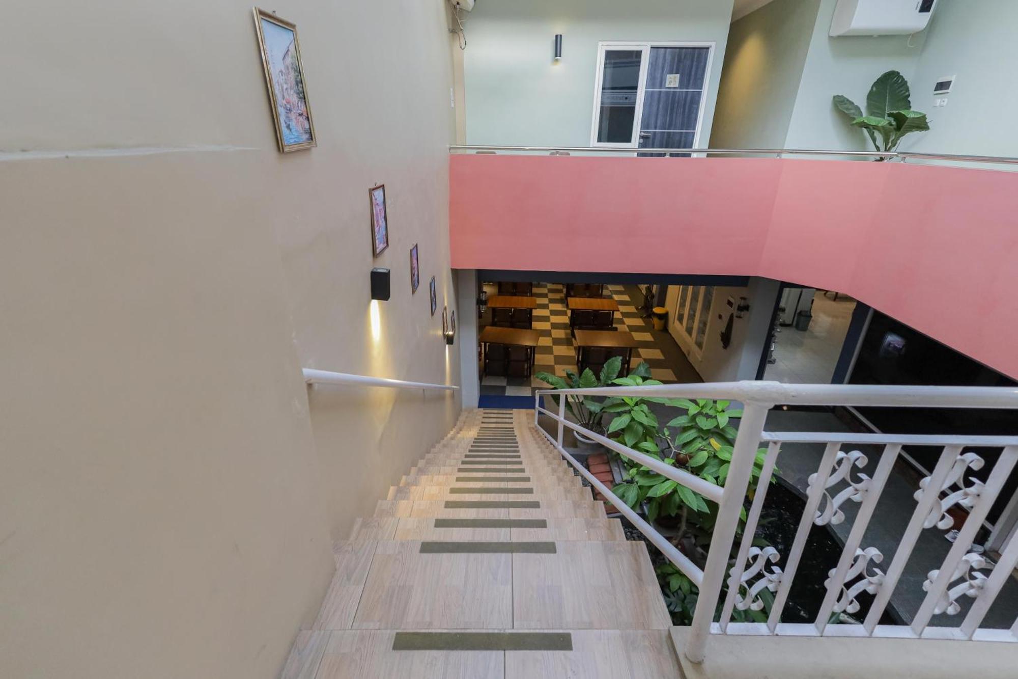 OYO 90931 Swun Stay Guest House&Coworking Space Malang Exterior foto