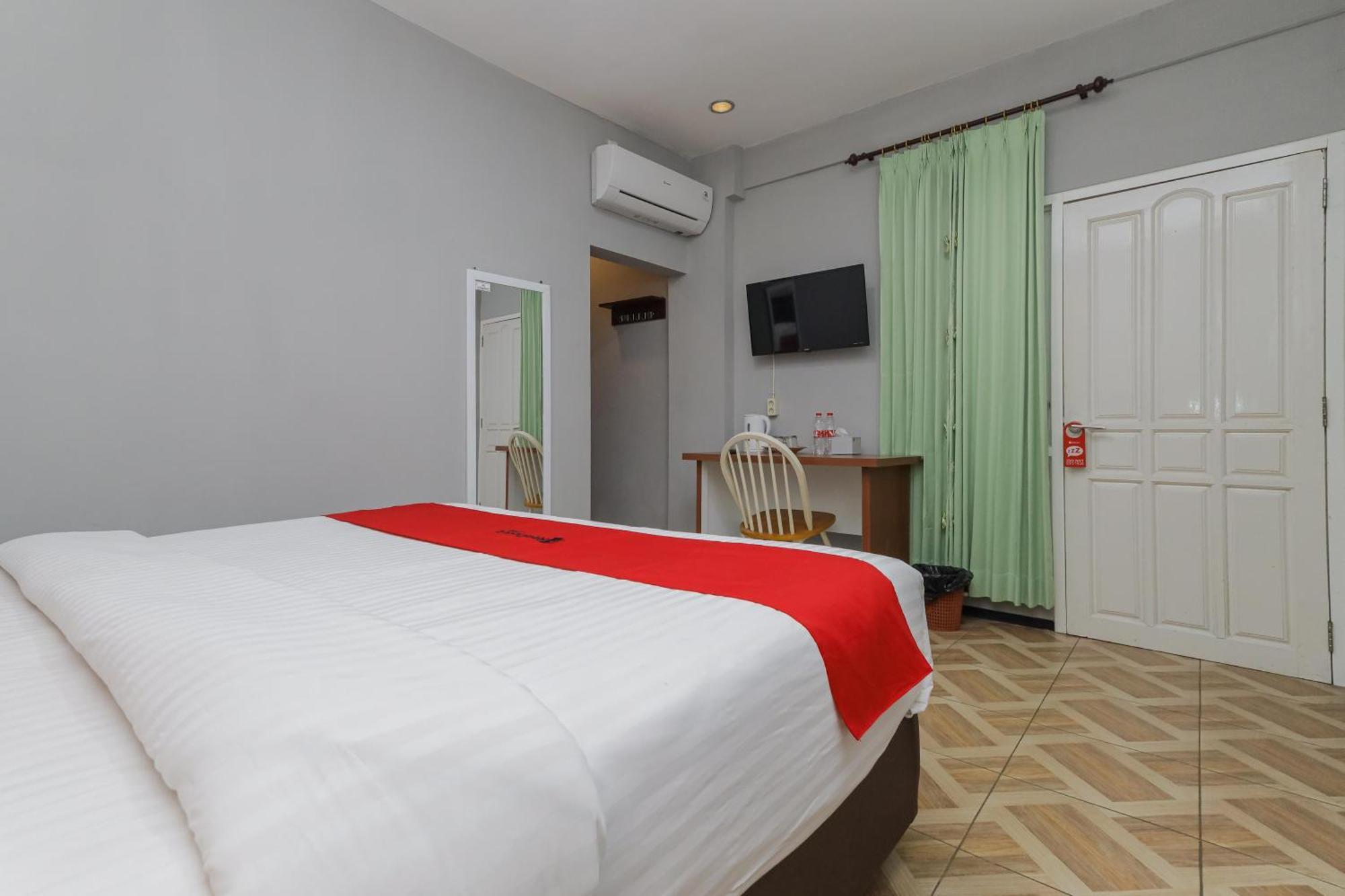 OYO 90931 Swun Stay Guest House&Coworking Space Malang Exterior foto