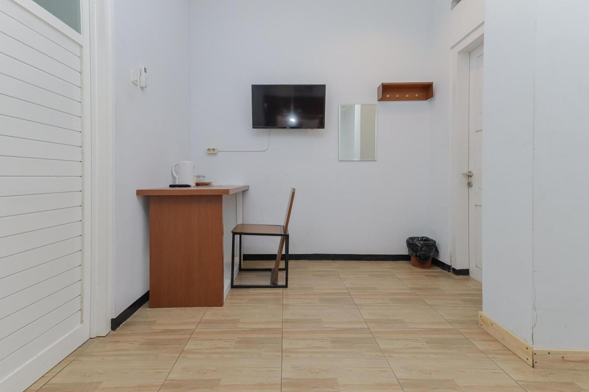 OYO 90931 Swun Stay Guest House&Coworking Space Malang Exterior foto